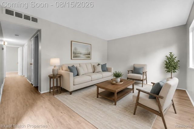 828 Sarasota Avenue, Pontiac, MI 48340