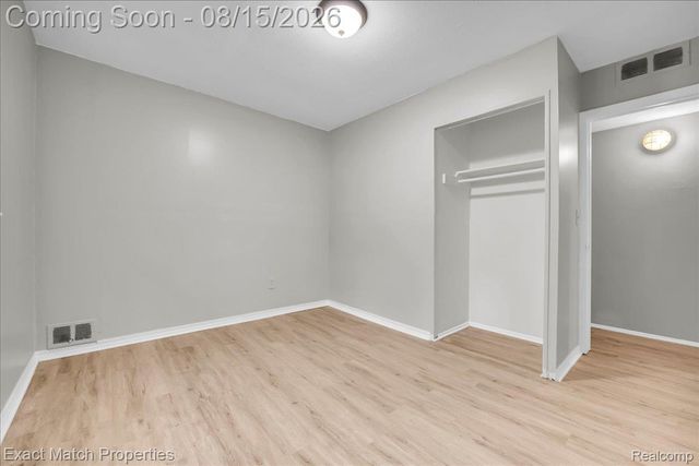 828 Sarasota Avenue, Pontiac, MI 48340