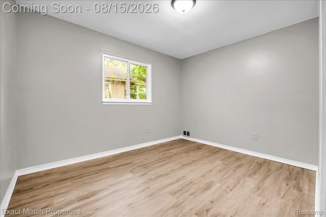 828 Sarasota Avenue, Pontiac, MI 48340