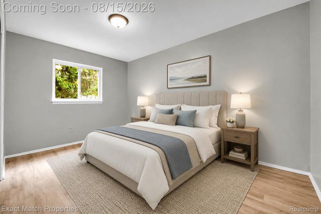 828 Sarasota Avenue, Pontiac, MI 48340