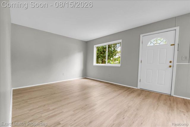 828 Sarasota Avenue, Pontiac, MI 48340