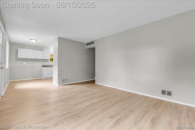 828 Sarasota Avenue, Pontiac, MI 48340