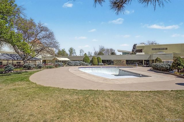605 S Alton Way 12C, Denver, CO 80247