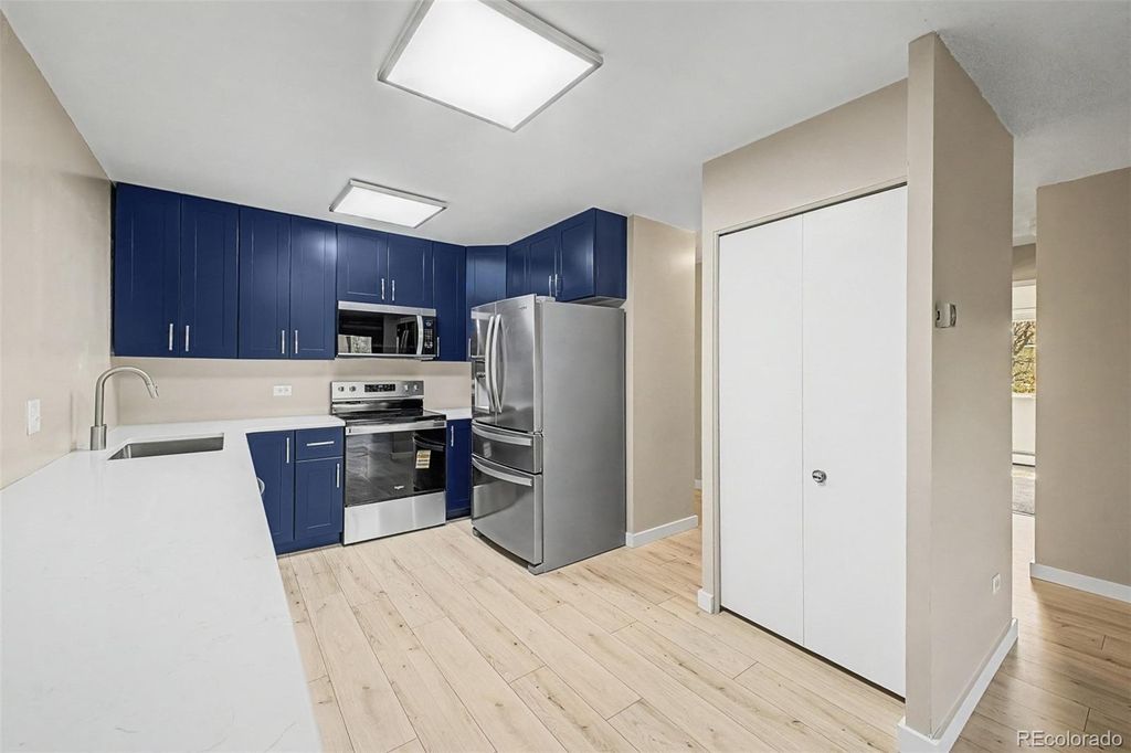 605 S Alton Way 12C, Denver, CO 80247