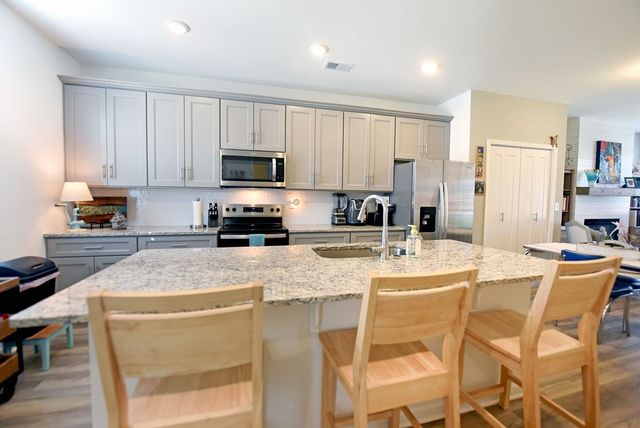 25 Grove Loop, Blue Ridge, GA 30513