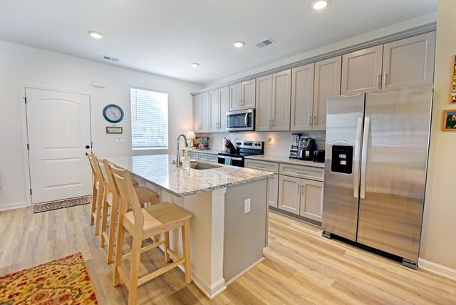 25 Grove Loop, Blue Ridge, GA 30513
