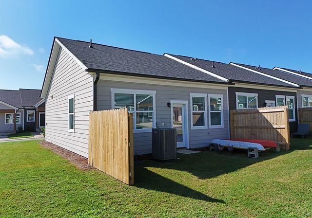 25 Grove Loop, Blue Ridge, GA 30513