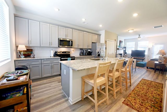 25 Grove Loop, Blue Ridge, GA 30513