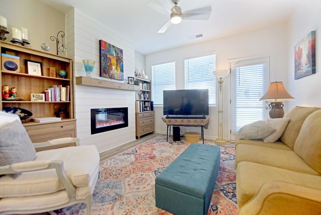 25 Grove Loop, Blue Ridge, GA 30513