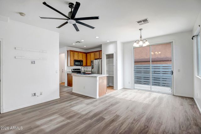 2208 N 78TH Glen, Phoenix, AZ 85035