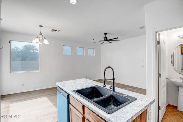 2208 N 78TH Glen, Phoenix, AZ 85035