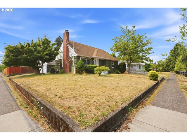 9128 Se MARKET St, Portland, OR 97216