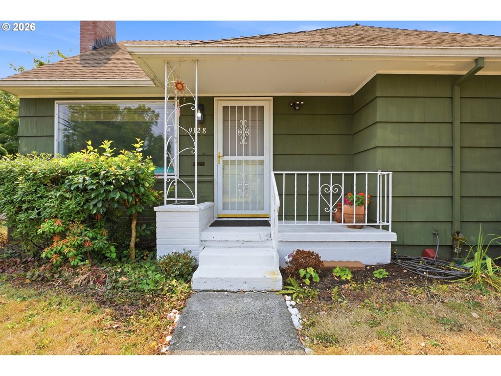 9128 Se MARKET St, Portland, OR 97216