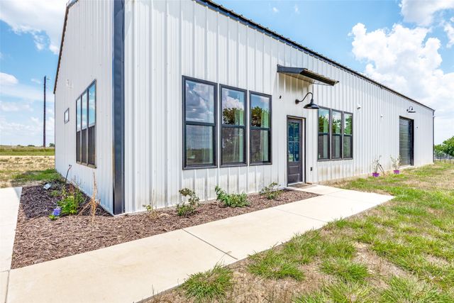 490 Private Road 4512, Decatur, TX 76234