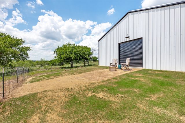 490 Private Road 4512, Decatur, TX 76234