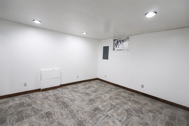 18 Highway Street, Battle Creek, MI 49014