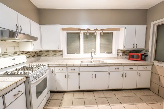 18 Highway Street, Battle Creek, MI 49014