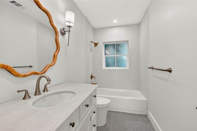 1904 Reynolds Street, Brunswick, GA 31520