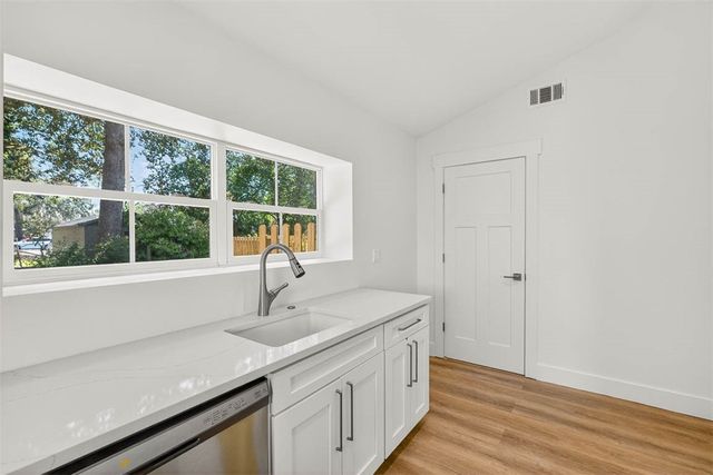 1904 Reynolds Street, Brunswick, GA 31520