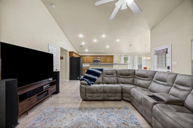 197 Wright DR, Cedar Creek, TX 78612