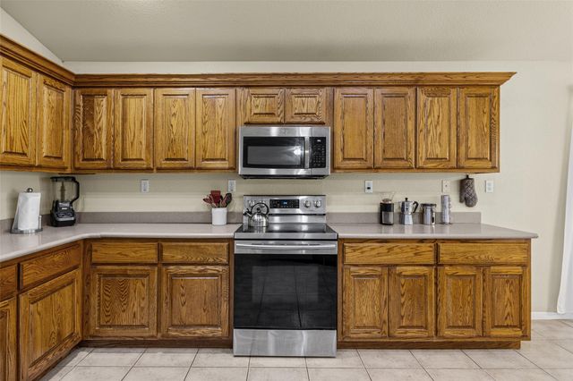 197 Wright DR, Cedar Creek, TX 78612