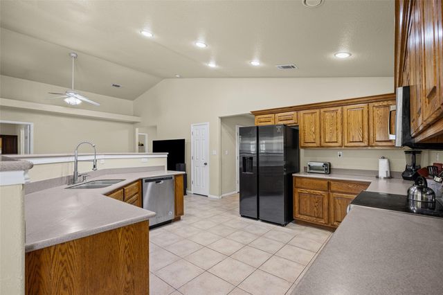 197 Wright DR, Cedar Creek, TX 78612