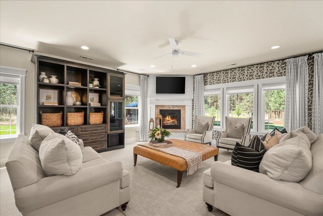 10308 S Ridge Park Ln, Cheney, WA 99004