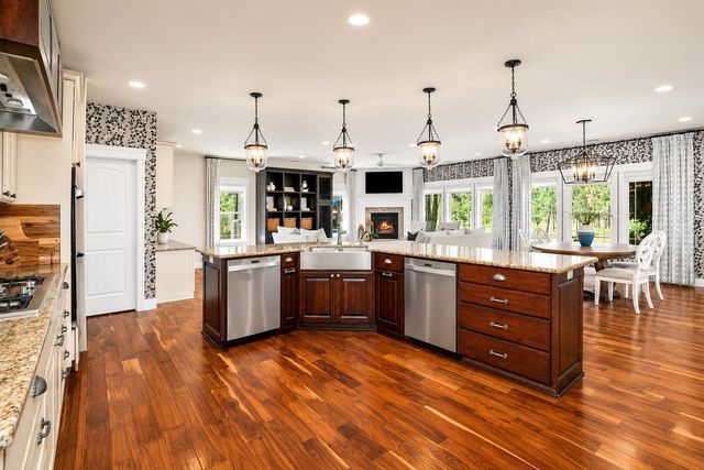 10308 S Ridge Park Ln, Cheney, WA 99004