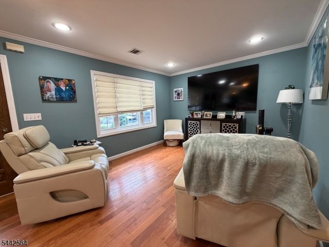 525 Quinton Ave, Kenilworth Boro, NJ 07033