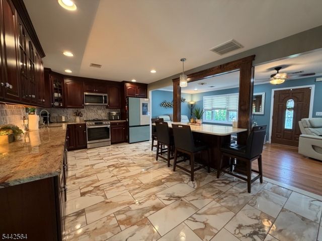 525 Quinton Ave, Kenilworth Boro, NJ 07033