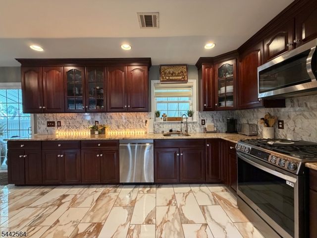 525 Quinton Ave, Kenilworth Boro, NJ 07033