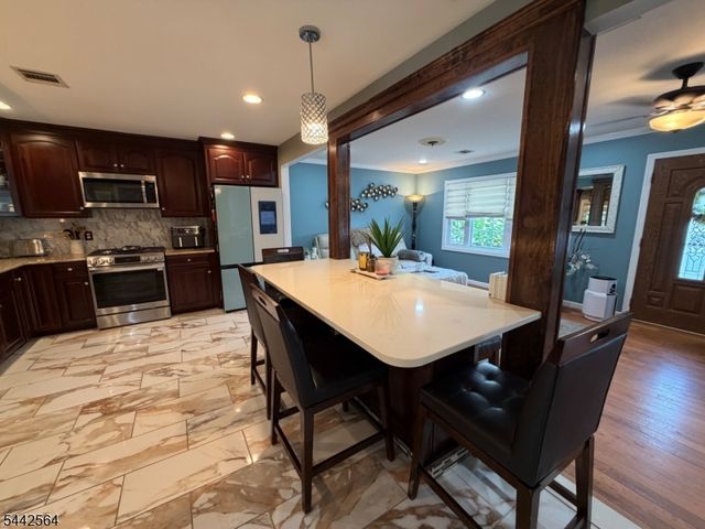 525 Quinton Ave, Kenilworth Boro, NJ 07033