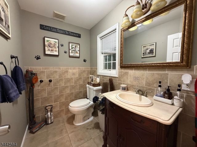 525 Quinton Ave, Kenilworth Boro, NJ 07033