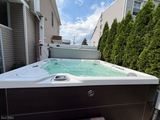 525 Quinton Ave, Kenilworth Boro, NJ 07033