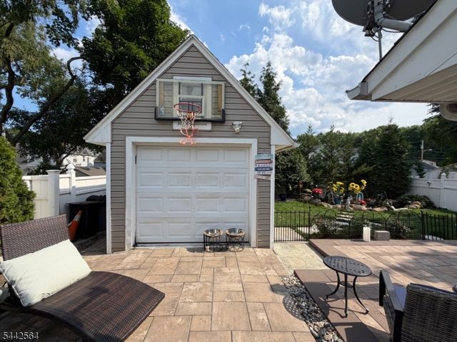 525 Quinton Ave, Kenilworth Boro, NJ 07033