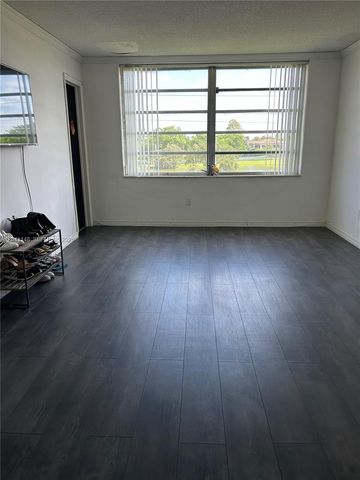 1501 NE 191st Street C401, Miami, FL 33179