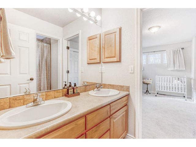 1043 Wyndemere Cir, Longmont, CO 80504