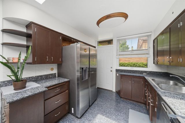 6006 N LAWNDALE Avenue, Chicago, IL 60659
