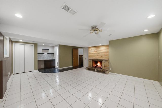 6006 N LAWNDALE Avenue, Chicago, IL 60659