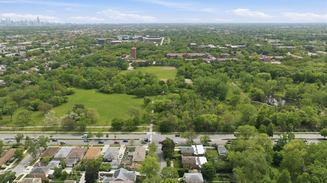 6006 N LAWNDALE Avenue, Chicago, IL 60659