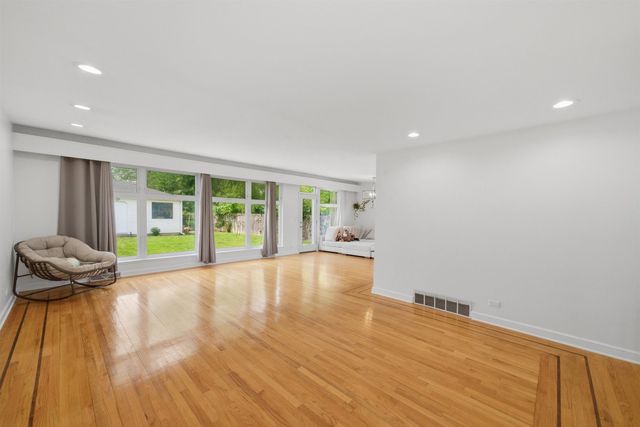 6006 N LAWNDALE Avenue, Chicago, IL 60659