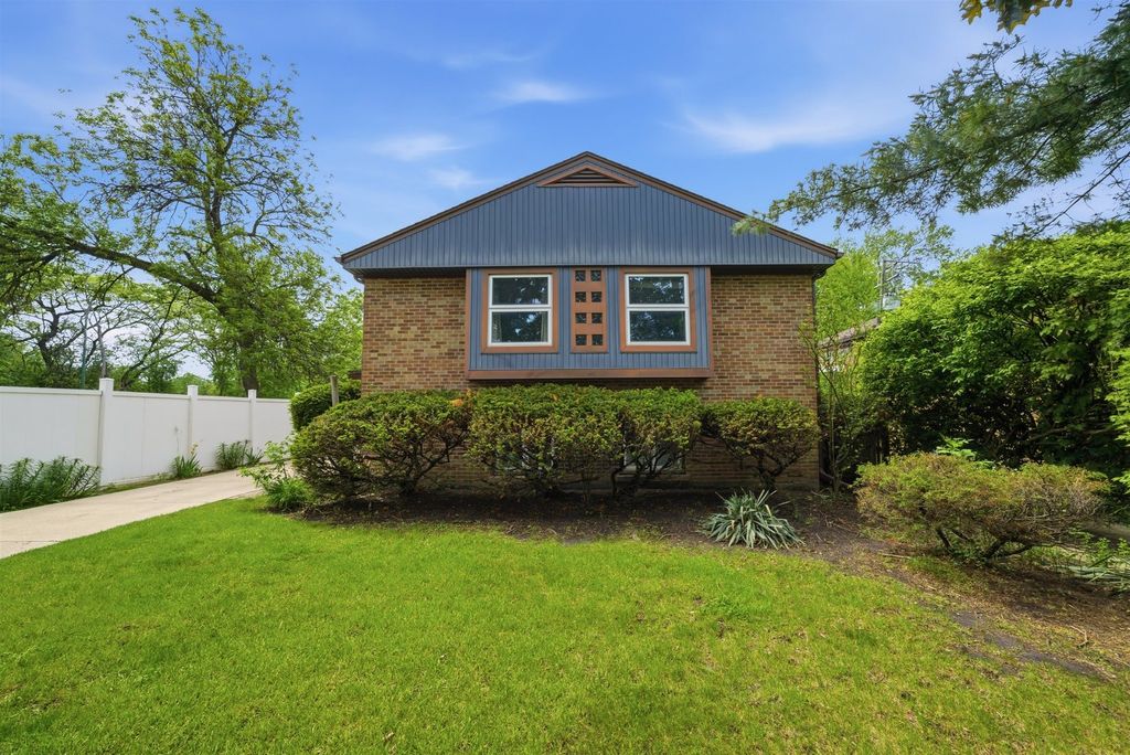 6006 N LAWNDALE Avenue, Chicago, IL 60659