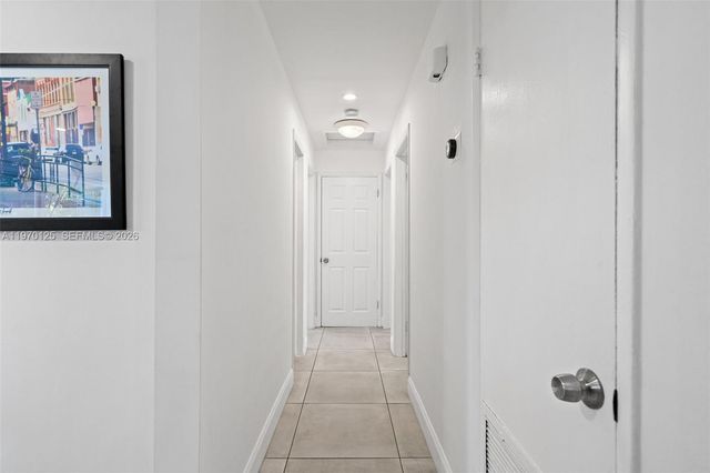 3035 Hayes St, Hollywood, FL 33021