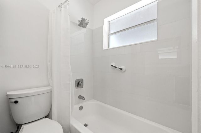 3035 Hayes St, Hollywood, FL 33021