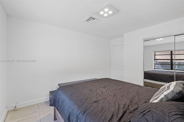 3035 Hayes St, Hollywood, FL 33021