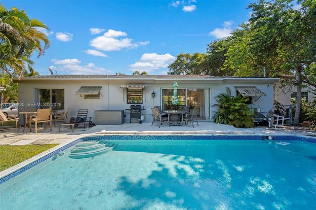 3035 Hayes St, Hollywood, FL 33021