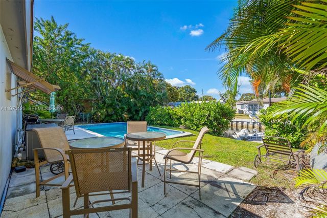 3035 Hayes St, Hollywood, FL 33021