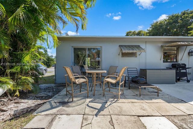 3035 Hayes St, Hollywood, FL 33021