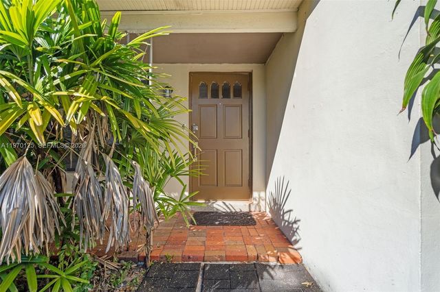 3035 Hayes St, Hollywood, FL 33021