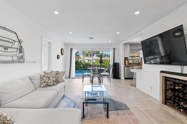 3035 Hayes St, Hollywood, FL 33021